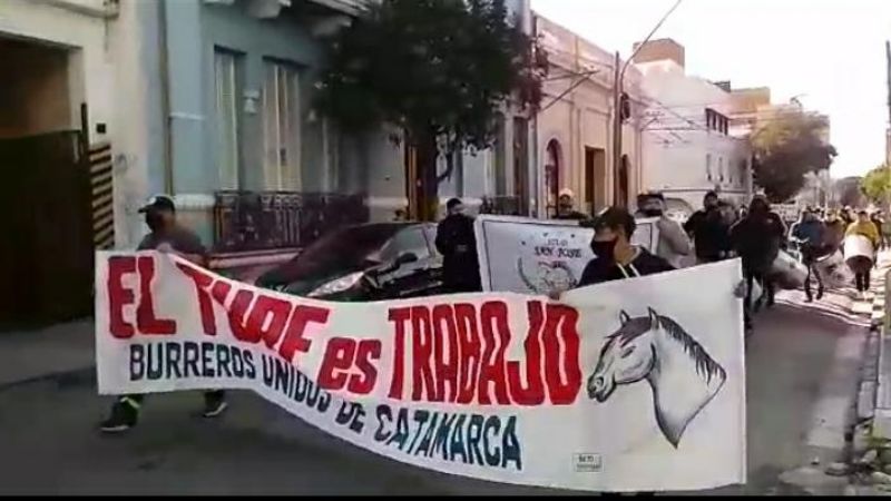 Trabajadores del turf endurecen medidas para volver a trabajar