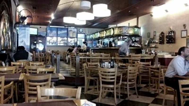 Reunión clave para destrabar la protesta de los gastronómicos