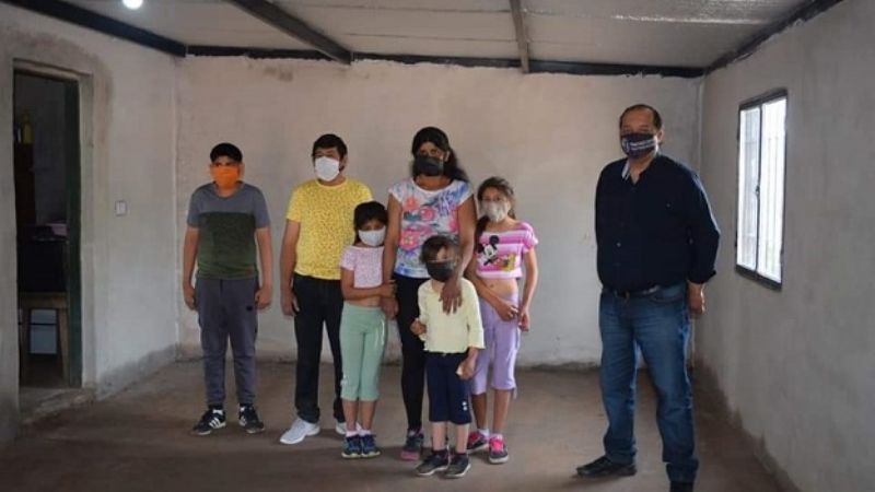 Entrega de dos módulos habitacionales