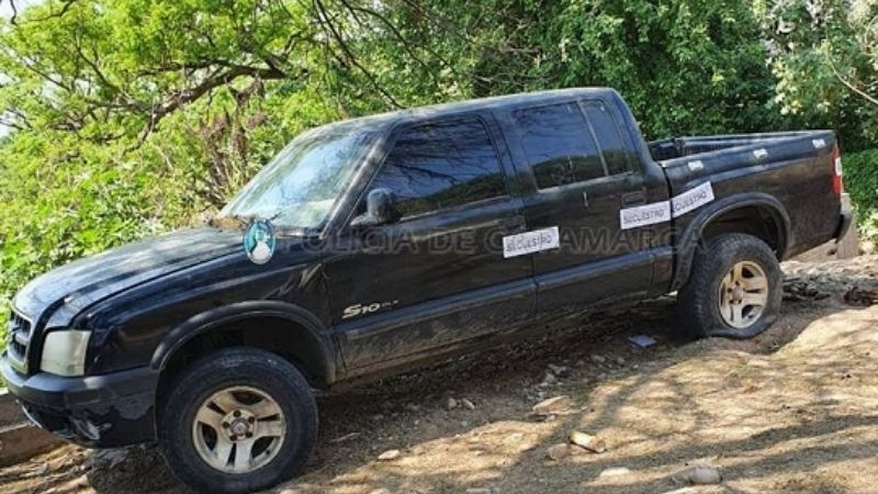 Encuentran camioneta robada en Córdoba