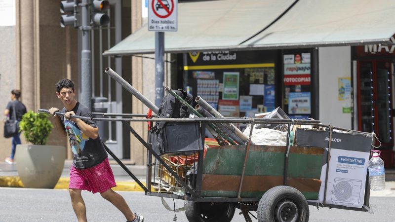El Gobierno anticipa un índice de pobreza con un "aumento importante"