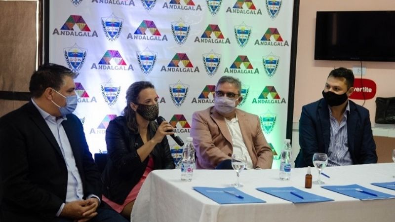 Convenios para entrenamiento laboral y aportes para emprendimientos jovenes