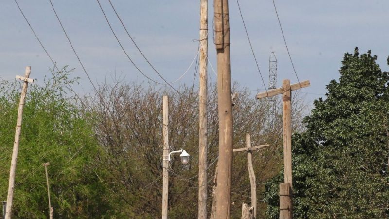 Amenazaron a operarios por cortar una conexión clandestina