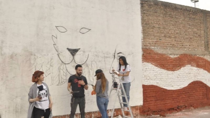 La campaña por la presidencia soltó al “león” por Villa Cucas