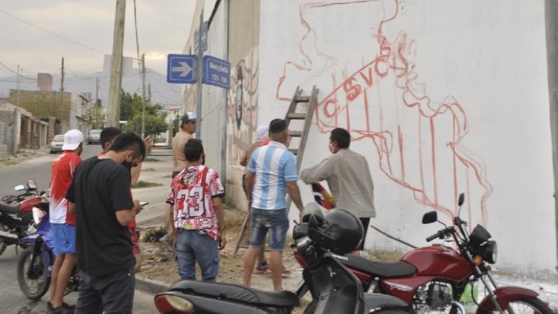 La campaña por la presidencia soltó al “león” por Villa Cucas