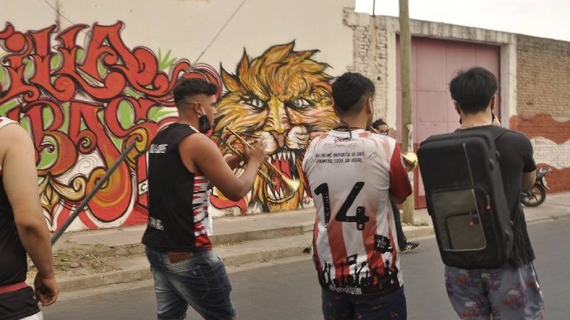 La campaña por la presidencia soltó al “león” por Villa Cucas