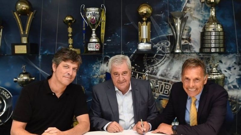 Boca quiere renovar el contrato de Russo, por un año más