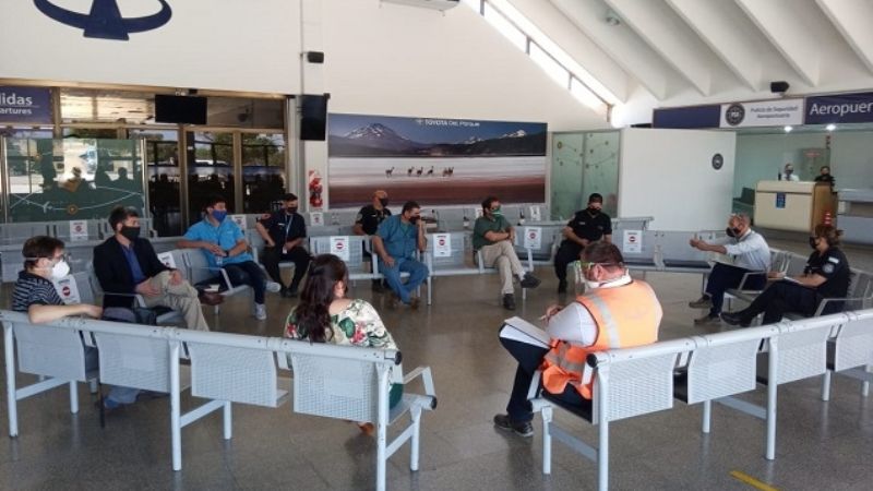 Se realizó reunión por la vuelta de los vuelos en octubre