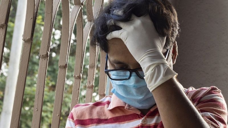 Más del 90% de los que superan el coronavirus presentan efectos secundarios