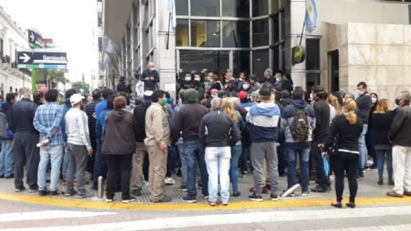 Quejas por posibles descuentos en los sueldos