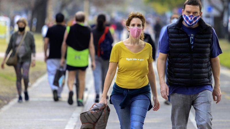 En la última semana hubo más de 12.000 casos diarios de coronavirus en el país