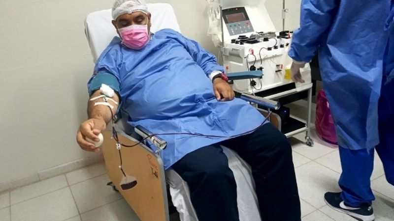 Primera donación de plasma de un paciente recuperado