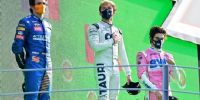 Pierre Gasly de Alpha Tauri, en el podio con Carlos Sainz Jr. de McLaren, 2do. y Lance Stroll Pool de Racing Point, 3ro.