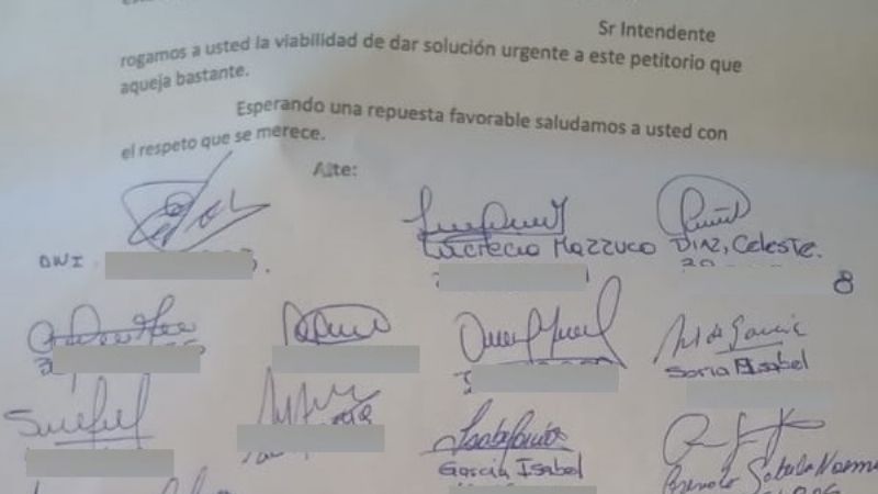 Vecinos le piden al Intendente de Paclín que retire un "Feedlot"