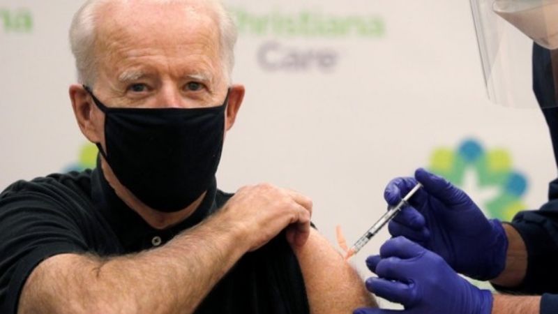 Biden recibió la segunda dosis de la vacuna contra el COVID-19