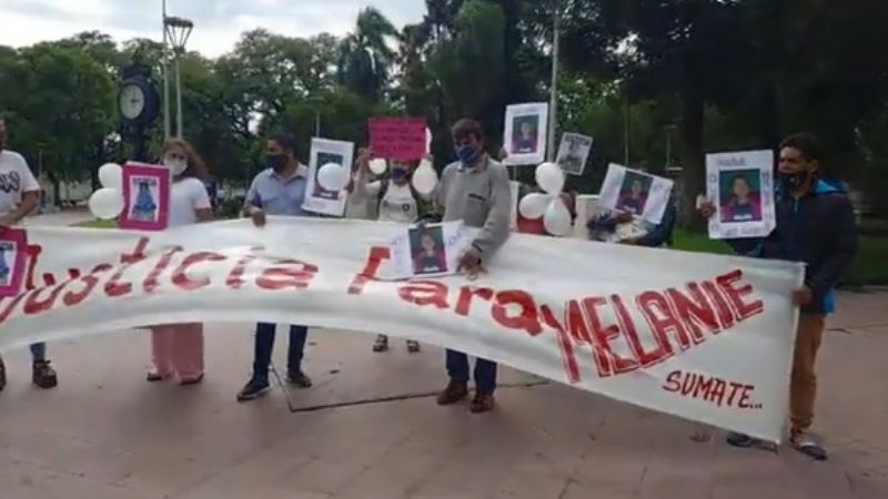 Marcharon por Melanie Carrazana