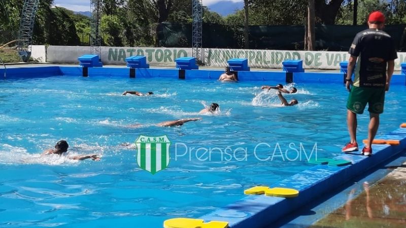 Esperando al “Ocotero”, San Martín se “tiró” a la pileta