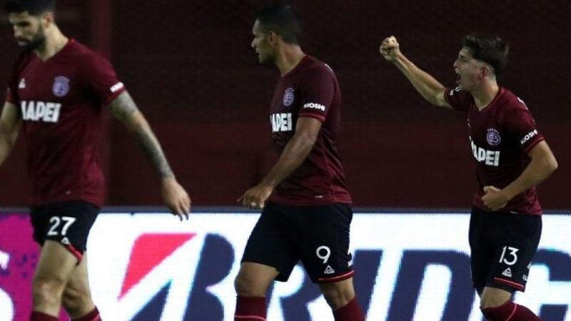 Lanús vapuleó a Vélez y se metió en la final Sudamericana