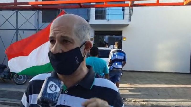 Radicales opositores se manifiestan en la sede de la UCR exigiendo internas