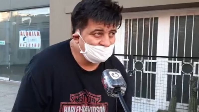 Radicales opositores se manifiestan en la sede de la UCR exigiendo internas