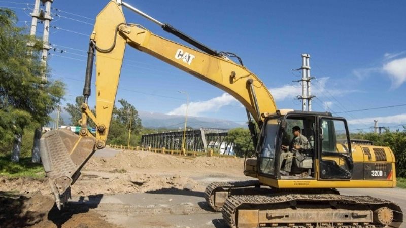 Recorrida por la obra del túnel en Tres Puentes