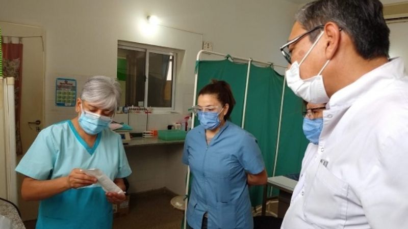 Se realiza vigilancia activa con testeos de antígenos