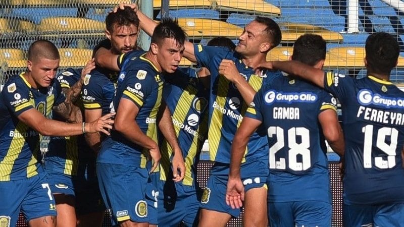 Central goleó a Defensa y quedó como único puntero