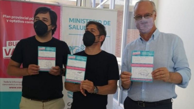 Gollán fue la primera persona mayor de 60 años en recibir la vacuna