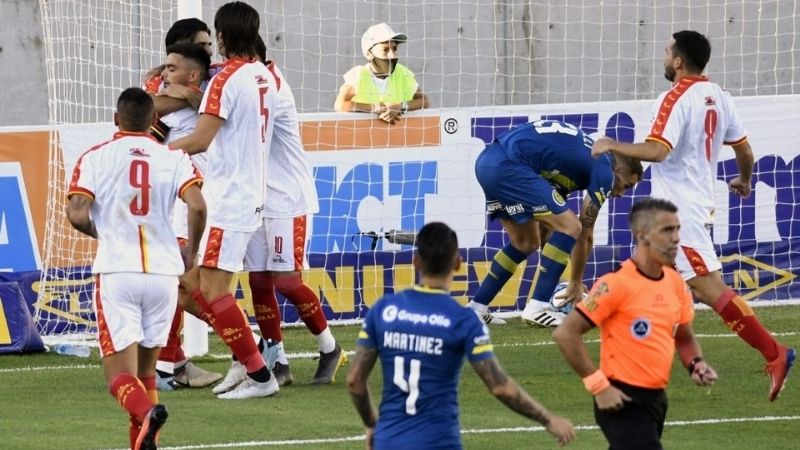 Boca Unidos goleó a Central y lo eliminó de la Copa Argentina