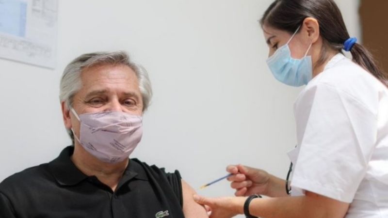 Alberto Fernández se aplicó la vacuna rusa Sputnik V