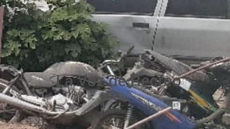 Chatarra y vehículos abandonados en pleno centro