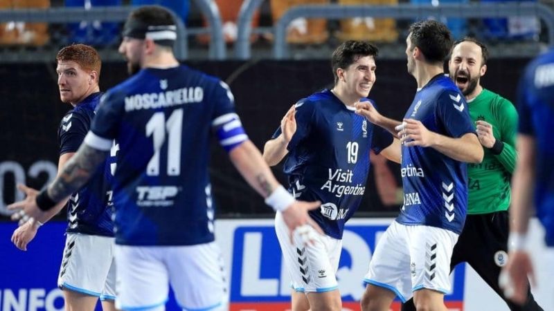 Argentina venció a Croacia y quedó a un paso de los 4tos. de final