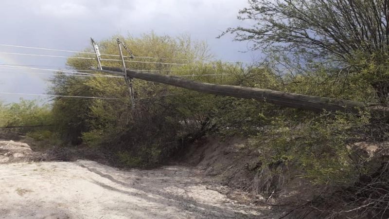 El fuerte temporal dejó sin energía a localidades del Oeste