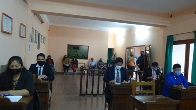 Sesionan para aprobar un aumento de 500 pesos para empleados