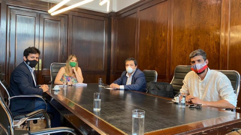 Agenda de trabajo por la Zona Franca de Tinogasta