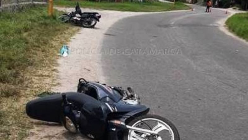Violento choque de motos dejó un saldo de tres heridos