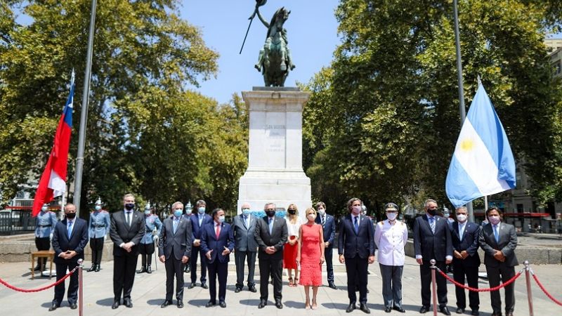 Gobernadores fueron recibidos por el ministro del Interior de Chile