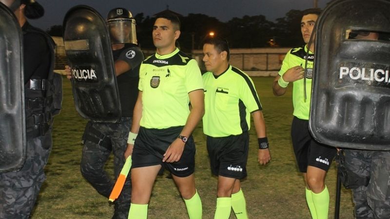 “Éramos pocos…”, y designaron al referí Mercado