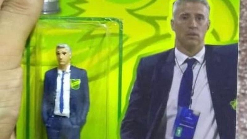 Crespo a las jugueterías, como el “Muñeco de Varela”