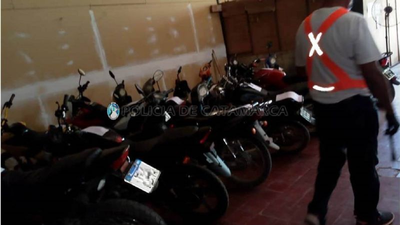 Secuestraron 35 vehículos en controles en Capital y Tinogasta