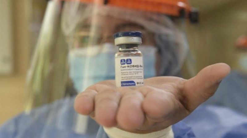 Los efectos adversos con la Sputnik V fueron "leves y moderados"