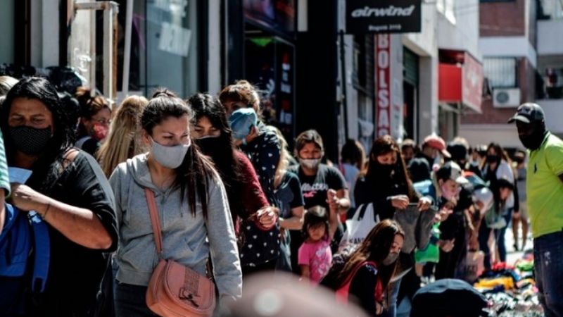 Cinco provincias dispusieron nuevas restricciones ante el aumento de casos