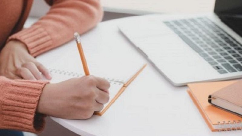 Empleados nacionales con hijos de hasta 13 años trabajarán de manera remota