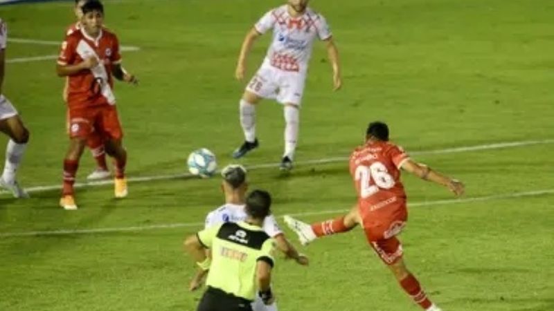 Argentinos Juniors venció a Huracán y se ilusiona
