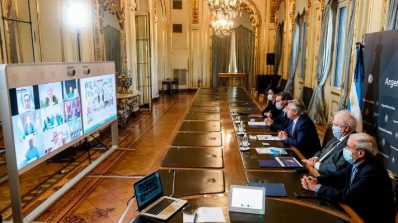 Fernández mantendrá una videoconferencia con los gobernadores para analizar nuevas restricciones