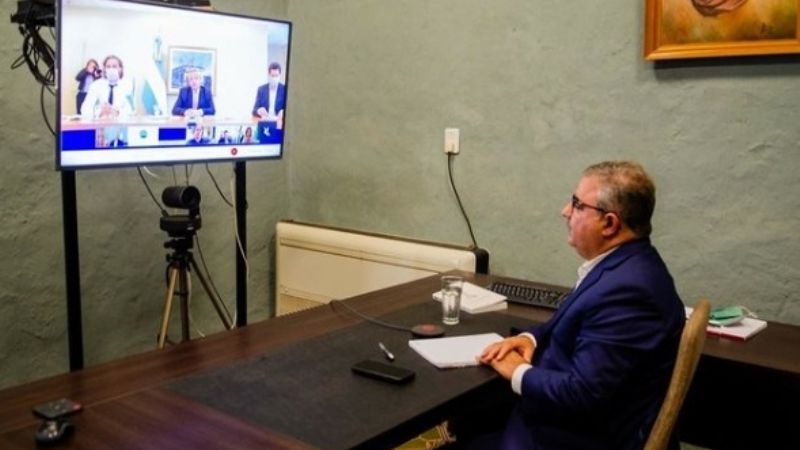 Nación dice que hay un “acuerdo unánime” para restringir la circulación nocturna