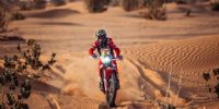 EL SALTEÑO BENAVÍDEZ saltó a la cima entre las motos del Dakar.