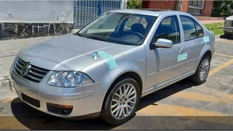 Le quitaron el auto por manejar en contra mano