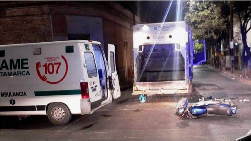 Camión recolector chocó contra una moto