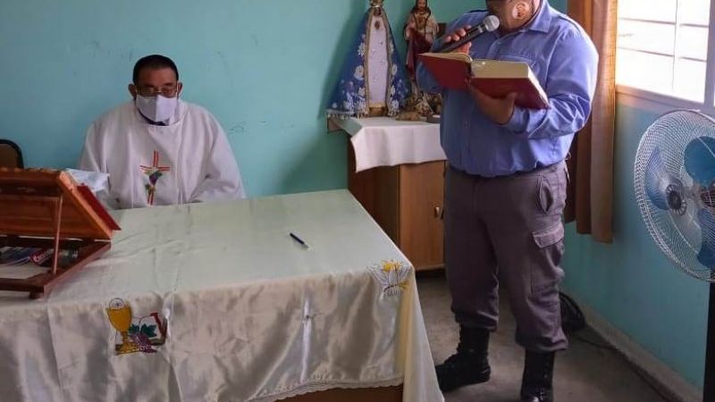 Primera transmisión radial de la Misa en la cárcel